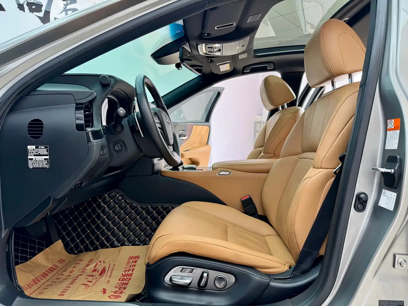 Lexus LS 2021 500h Excellence Edition фото 7