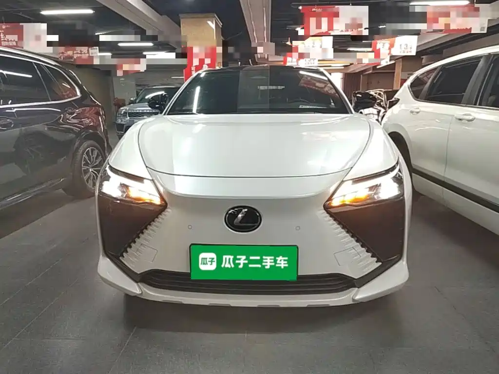 Lexus RZ 2024 2023 450e 4WD Deluxe