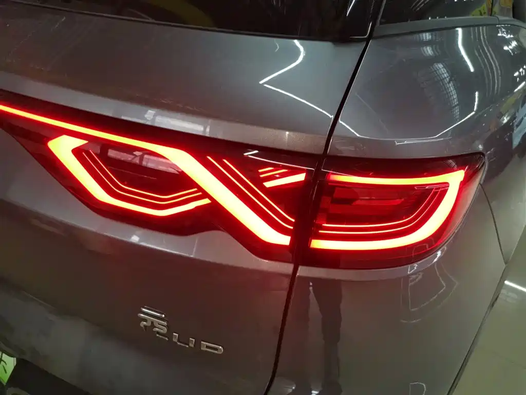 BYD Yuan UP 2024 401KM Leading Edition фото 25