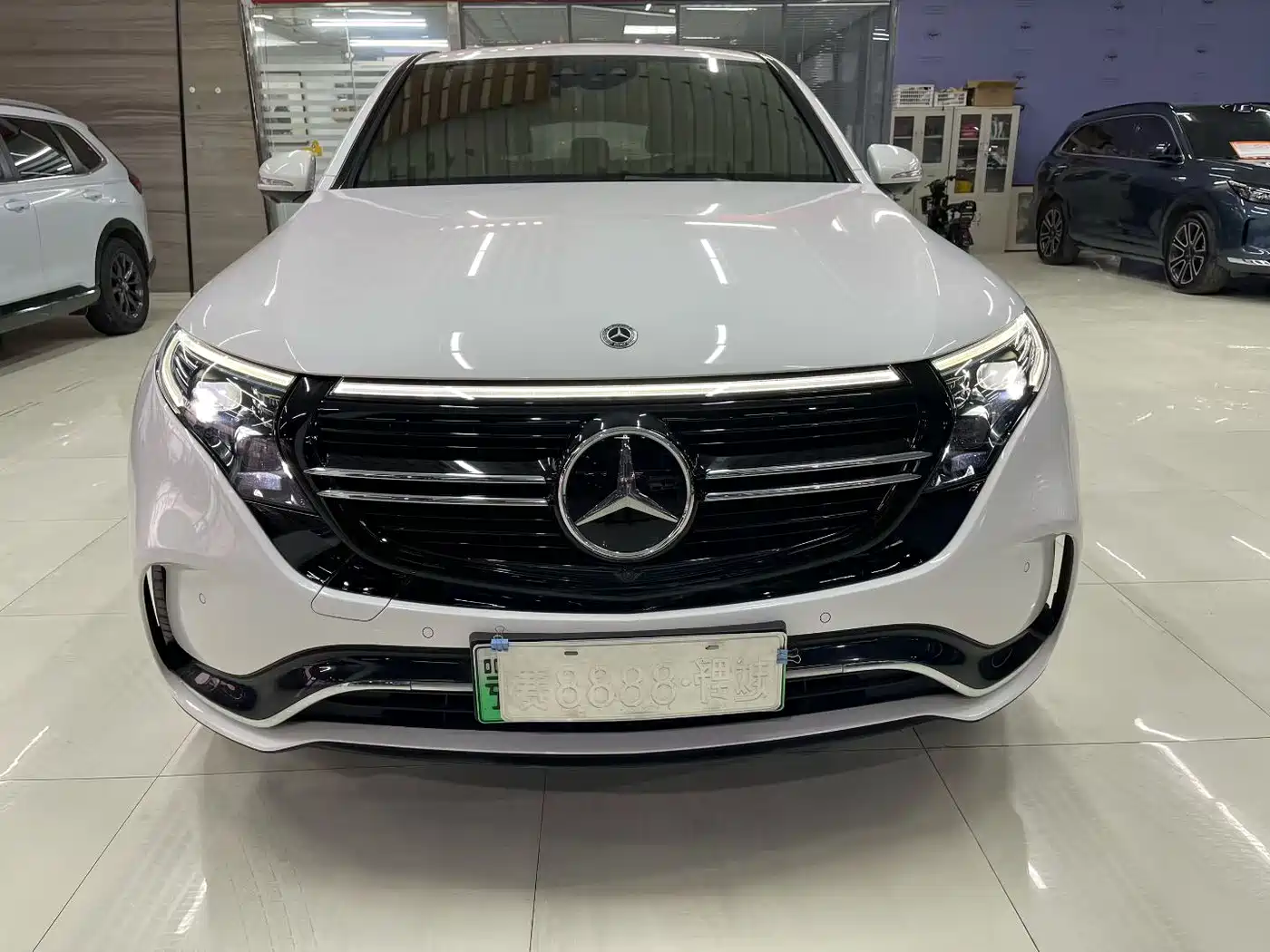 MERCEDES-BENZ EQC
