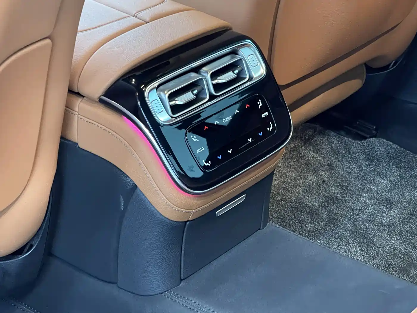 Mercedes-Benz S-Class 2024 S 400 L Business Edition фото 17
