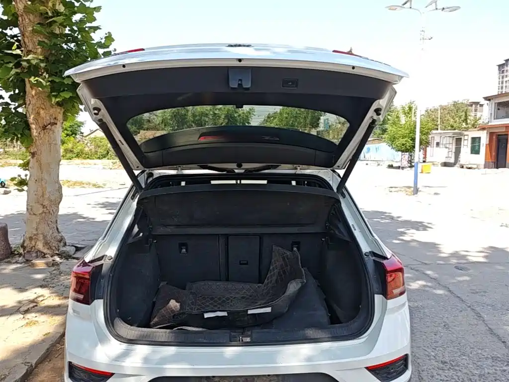Volkswagen T-ROC 2018 280TSI DSG 2WD Luxury China V фото 19