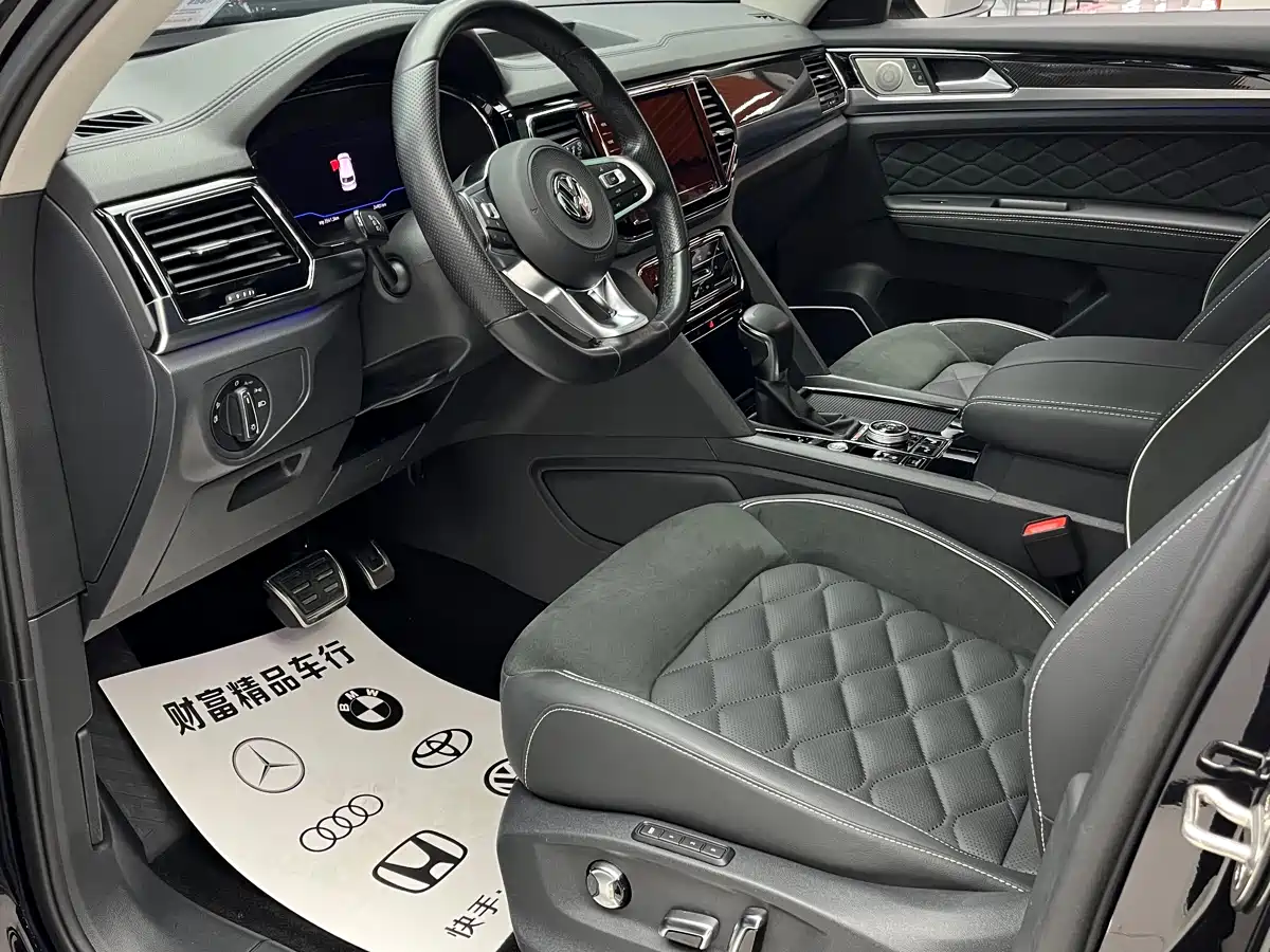 Volkswagen Teramont 2019 Model Teramont X 380TSI 4WD Prestige Luxury Edition фото 8