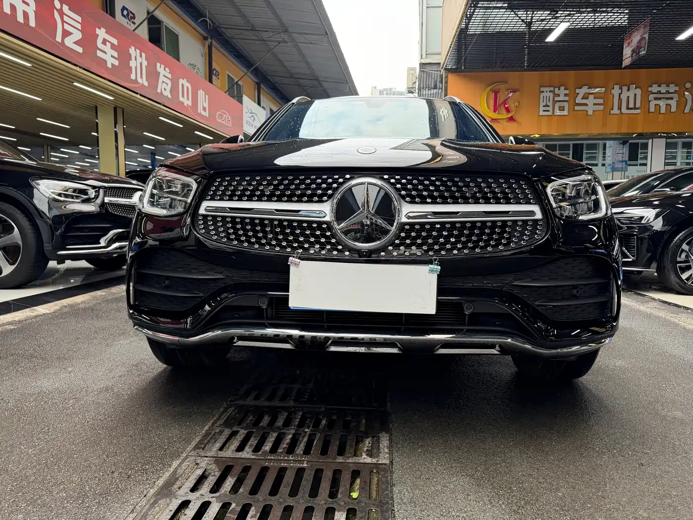 MERCEDES-BENZ GLC