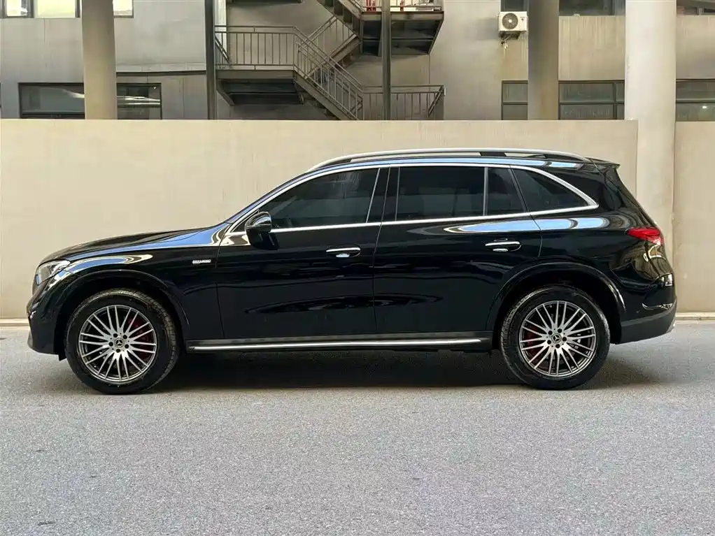 Mercedes-Benz GLC 2024 GLC 300 L 4MATIC Dynamic 5-seater фото 3