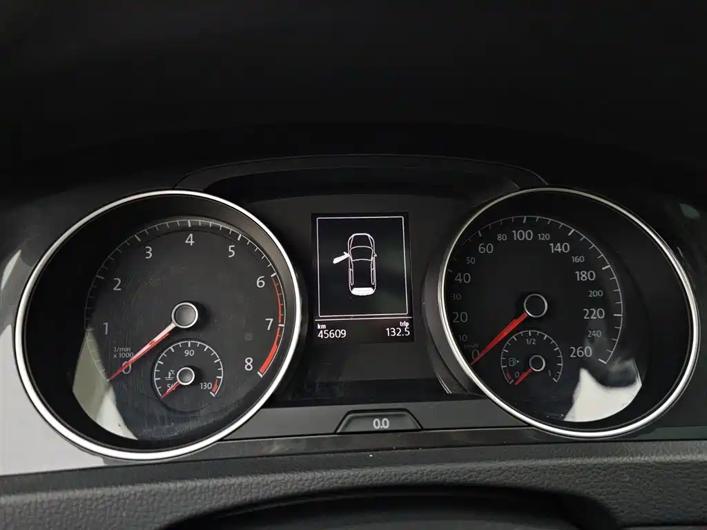 Volkswagen Golf 2020 Beloved Edition 280TSI DSG Comfort фото 9