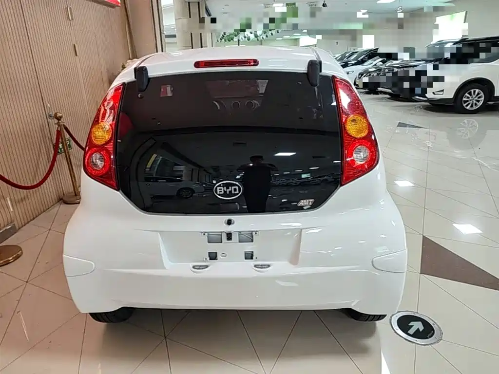 BYD F0 2015 1.0L AMT Xuan Cool Edition фото 4