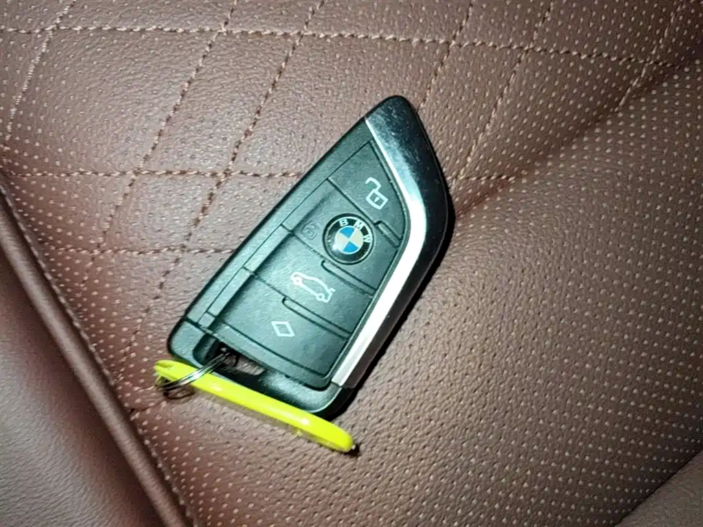 BMW i3 2024 eDrive 35 L фото 9