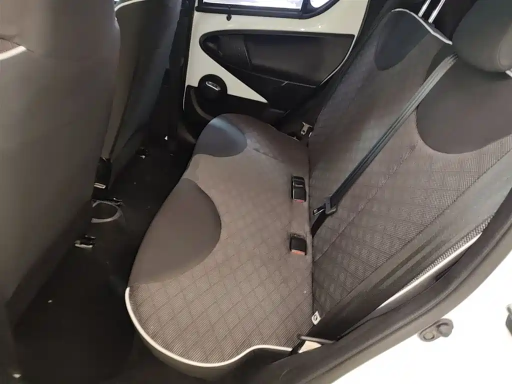 BYD F0 2015 1.0L AMT Xuan Cool Edition фото 13