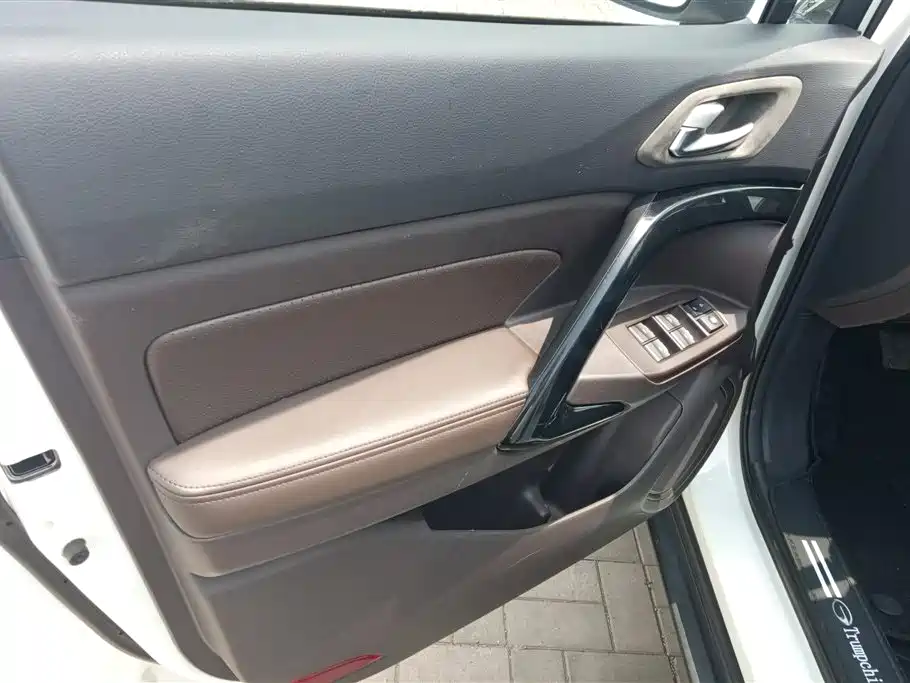 GAC Trumpchi Trumpchi GS4 2015 200T Manual Luxury Edition фото 7