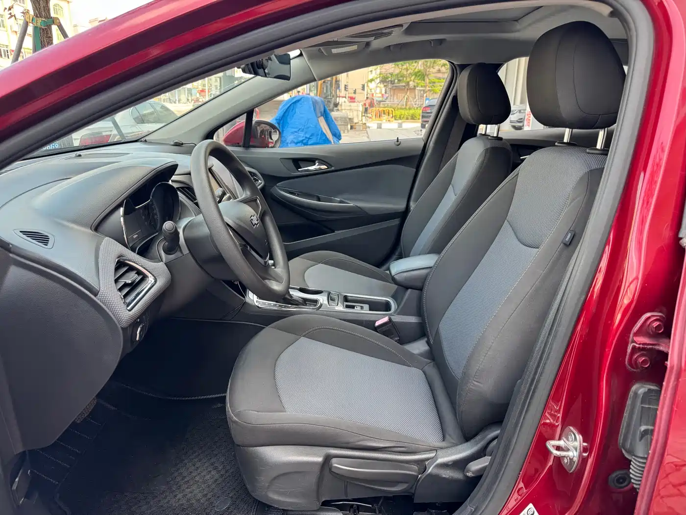 Chevrolet Cruze 2018 320 Automatic Pioneer Sunroof Edition фото 6