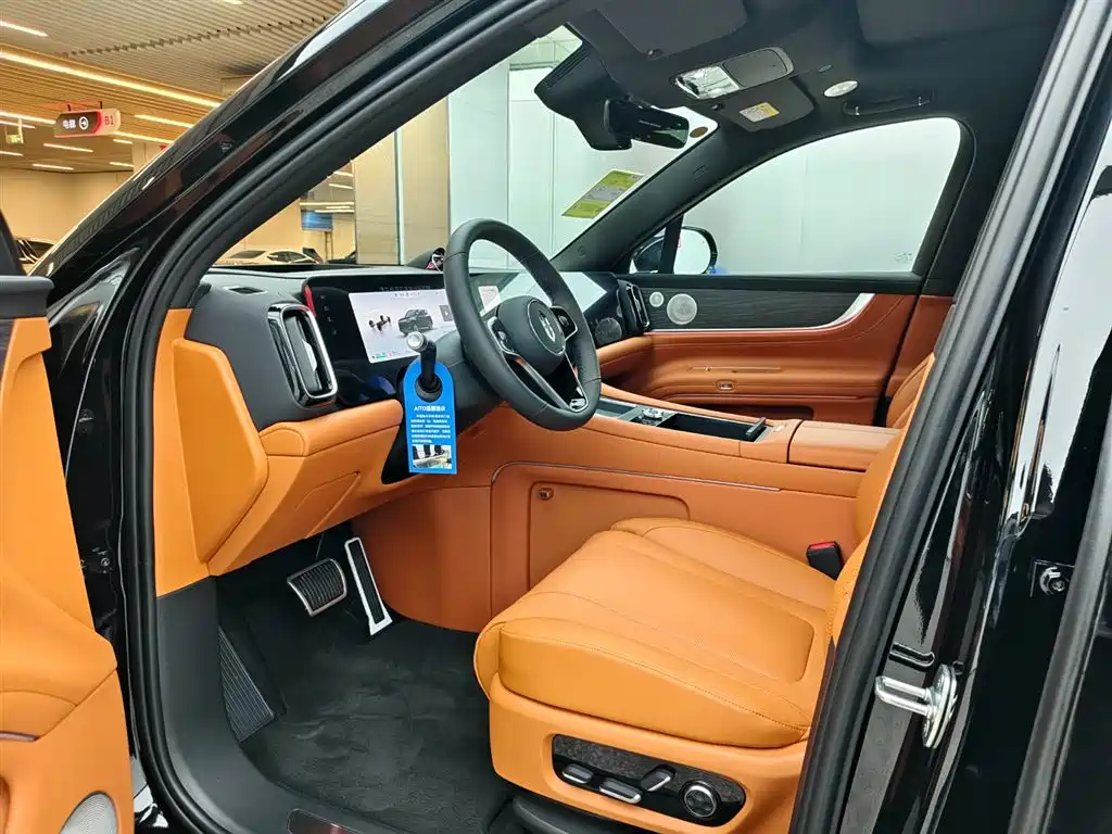 AITO Wenjie AITO M9 2025 Extended Range Ultra 52kWh 6-Seater фото 6