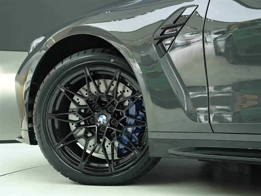 BMW M4 2024 BMW M4 Coupe Competition фото 24