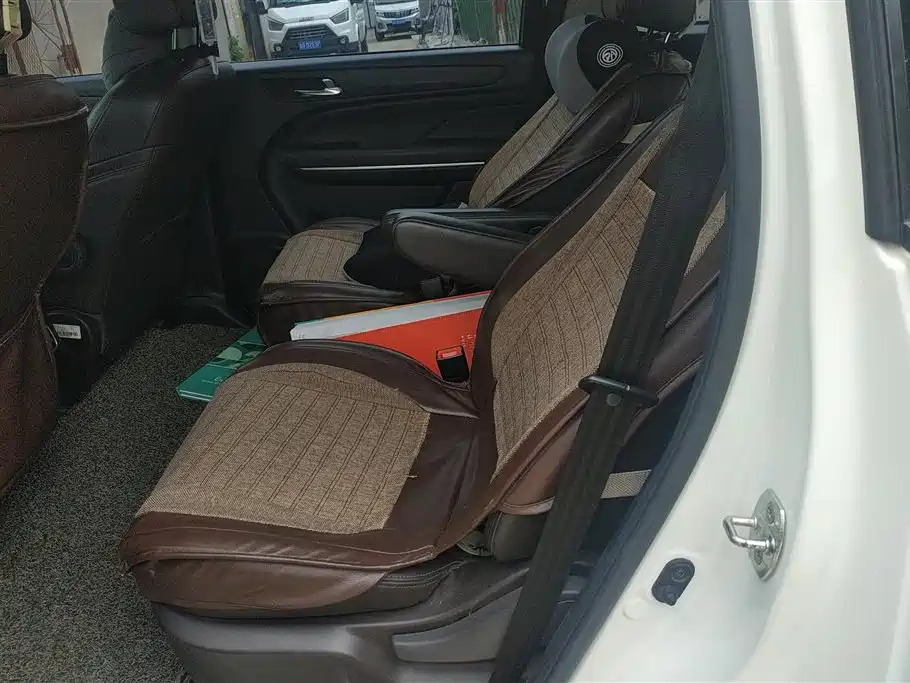 GAC Trumpchi Trumpchi M6 2019 270T DCT Honor Edition (7-seater) (China VI) фото 10