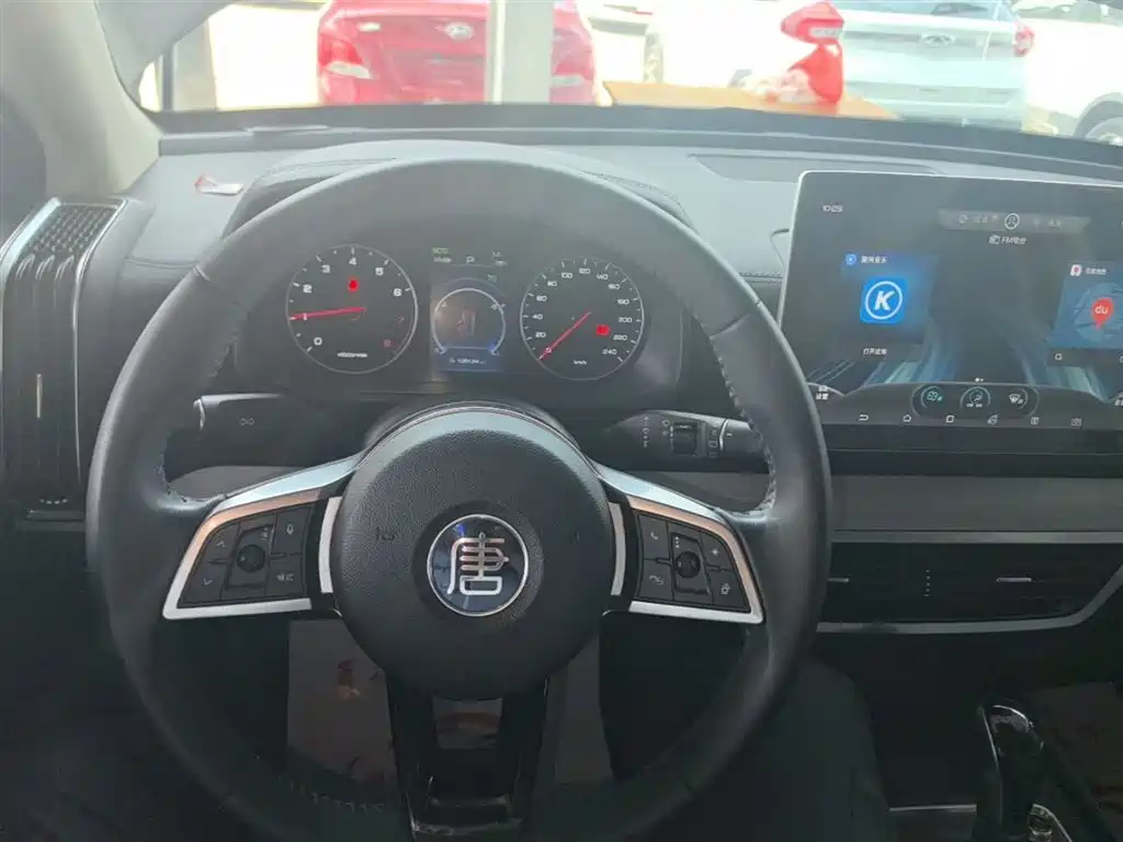 BYD Tang 2018 2.0T Automatic Smart Connection Delight Edition 7-Seater China V фото 10