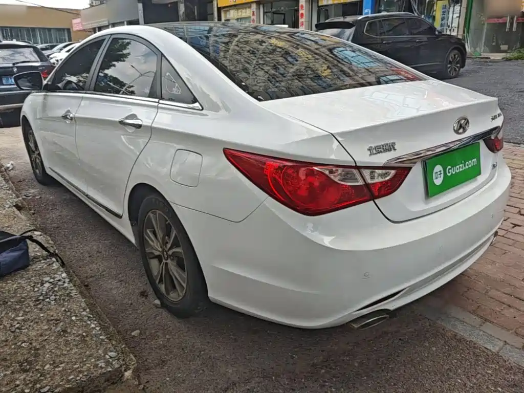 Фото 5 - Hyundai Sonata