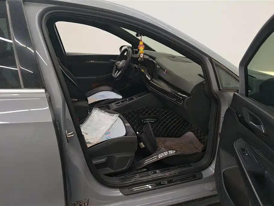 Volkswagen Golf 2021 280TSI DSG R-Line фото 8