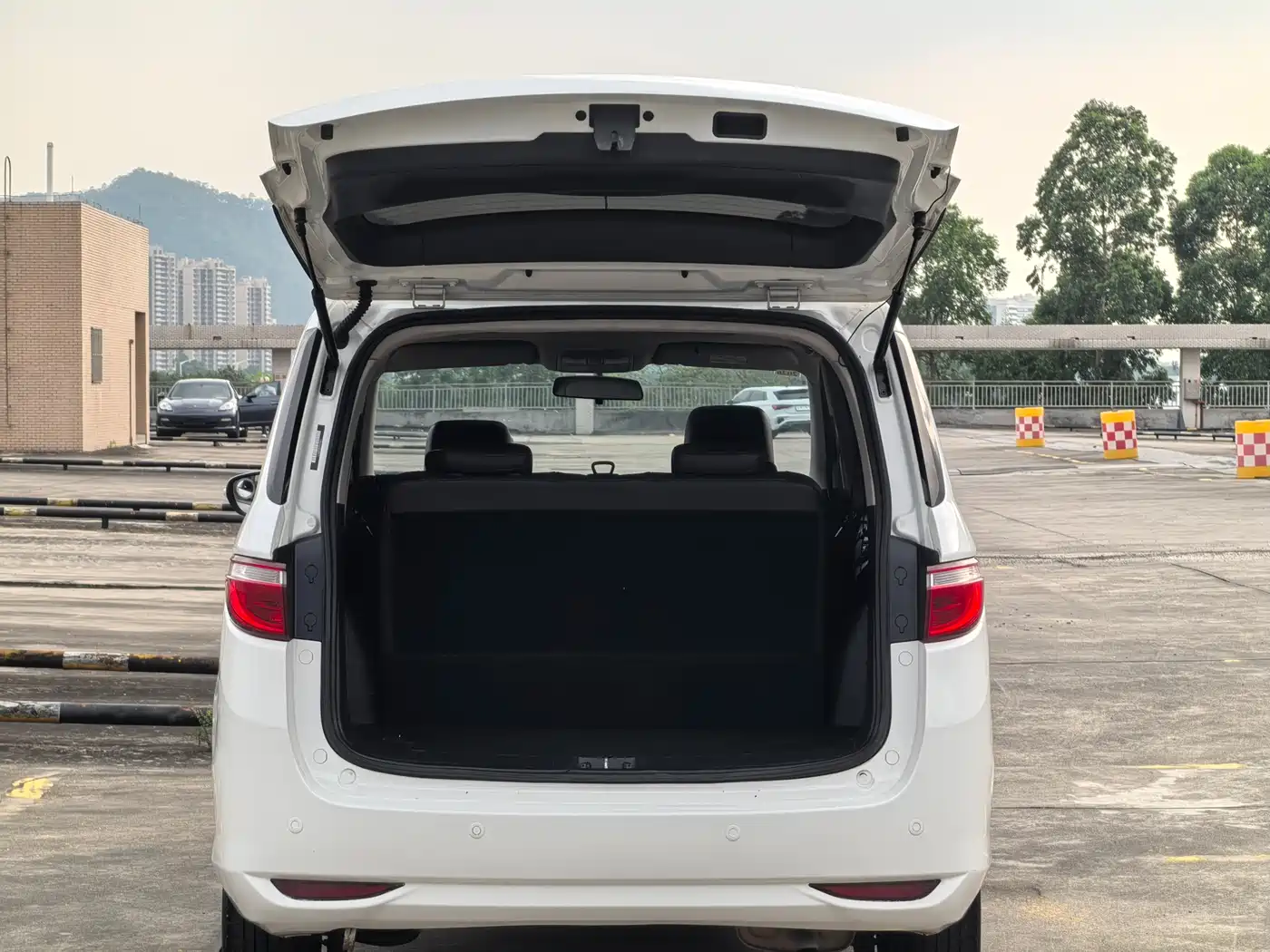 Changan Kaicheng Changan Oushang A600 2016 2016 1.5L Manual Luxury 7-Seater