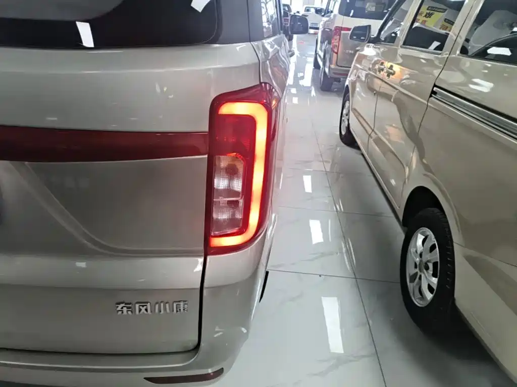 Dongfeng Fengguang Fengguang 380 2023 2022 1.5L Classic Minibus (7-seater)