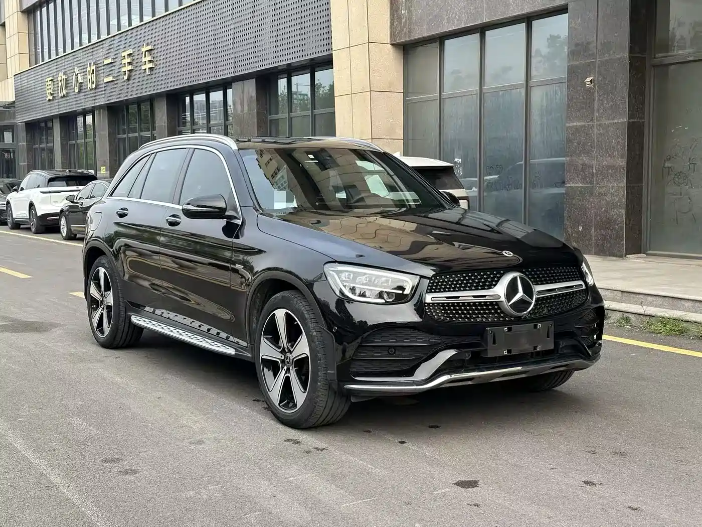 MERCEDES-BENZ GLC