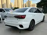 Фото 12 - Roewe i5