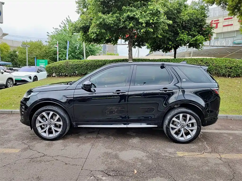 LAND ROVER DISCOVER SPORTS