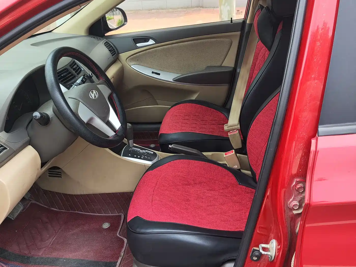Hyundai Verna 2010 Sedan 1.4L Automatic Fashion GT фото 4