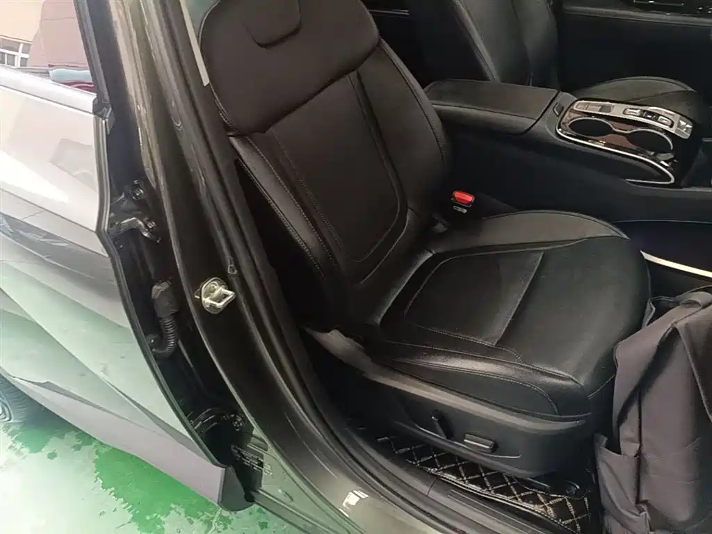 Hyundai Tucson 2023 Tucson L 1.5T Automatic 2WD LUX Premium Edition фото 24