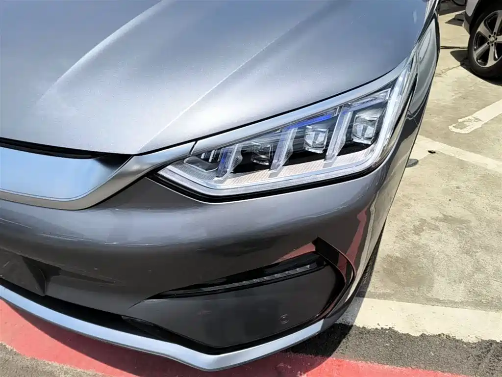 BYD Song PLUS PHEV 2021 EV Premium Model фото 18