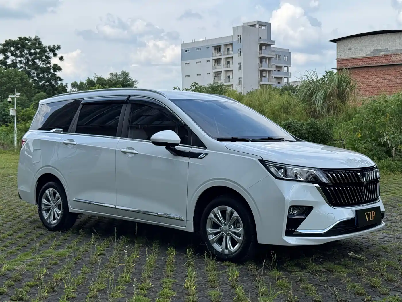 Wuling Motors Wuling Jiachen 2024 2022 1.5T CVT Smart Luxury