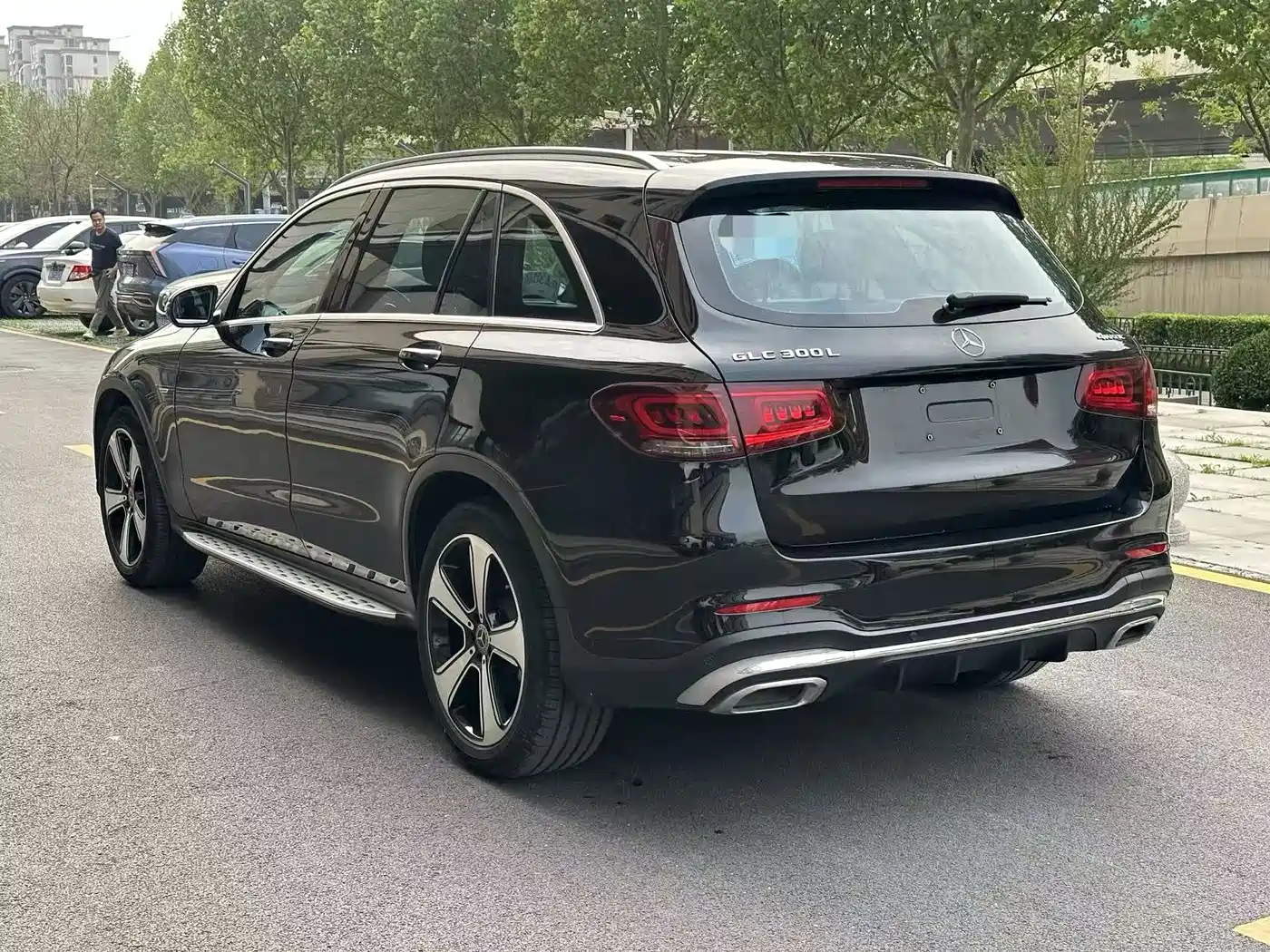 MERCEDES-BENZ GLC