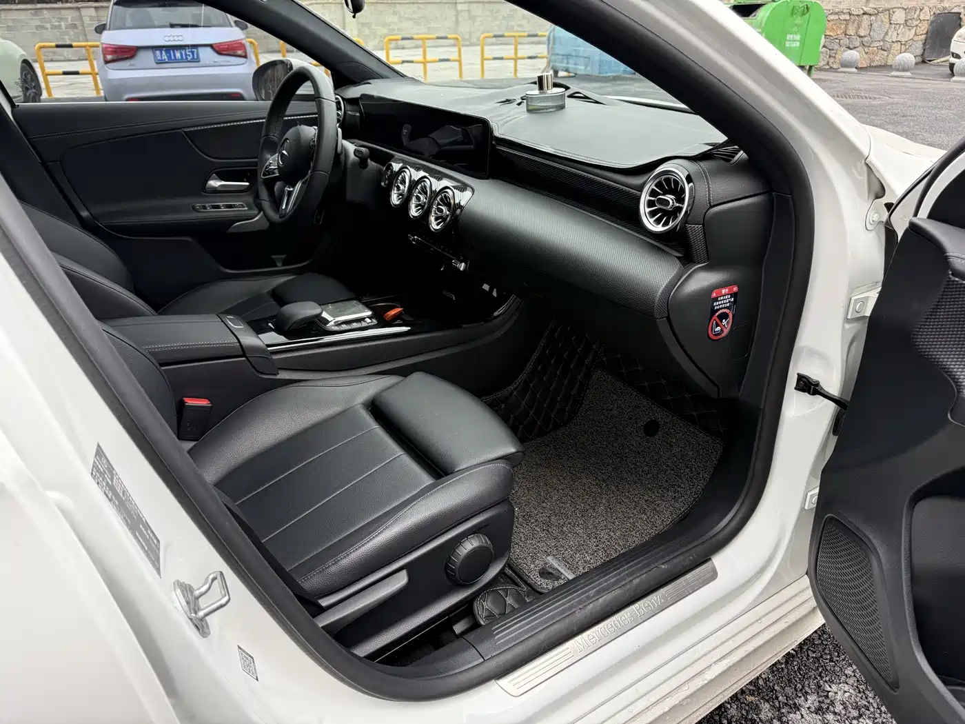 Mercedes-Benz A-Class 2022 A 200 L Sport Sedan Dynamic фото 4