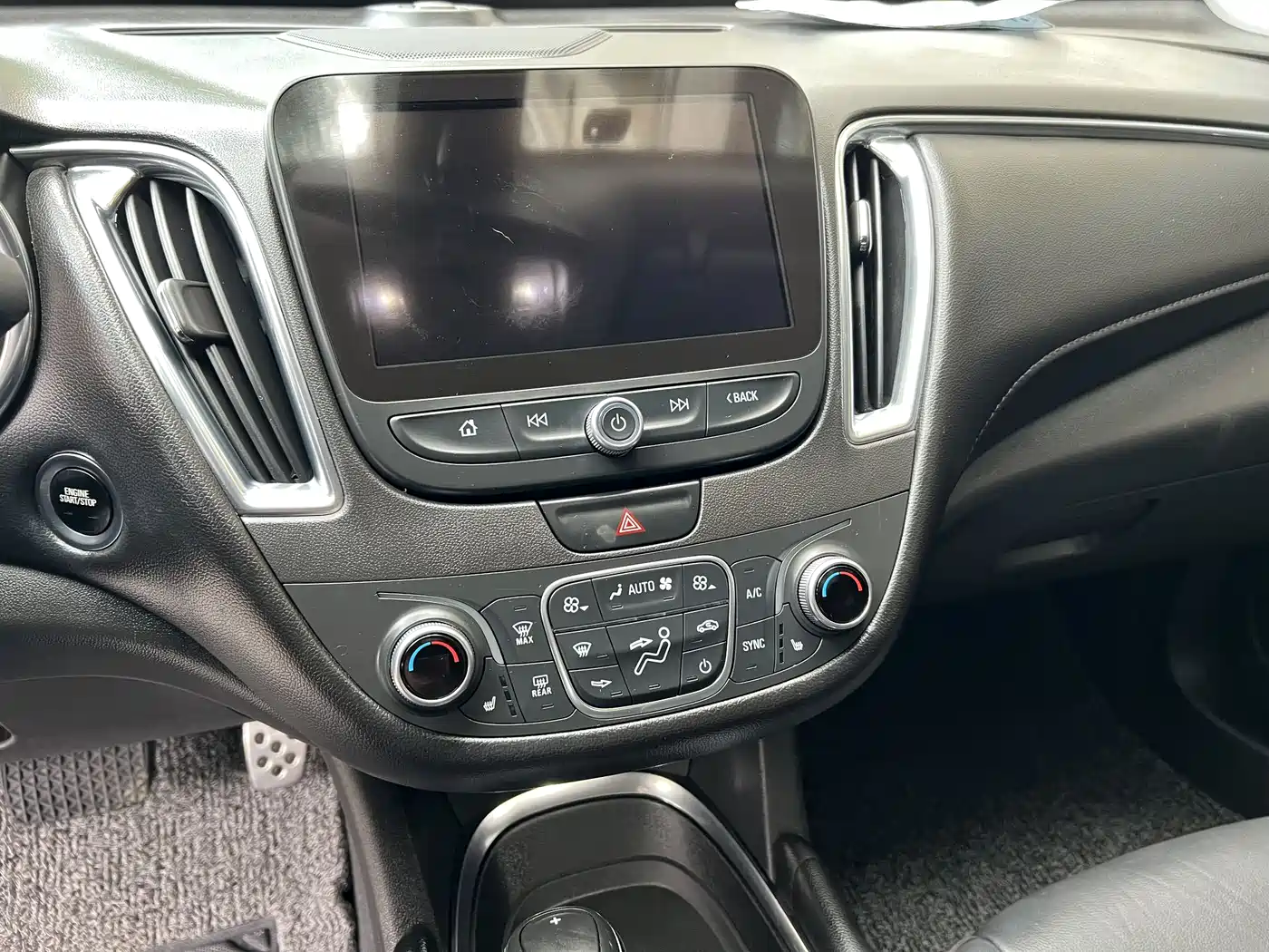 Chevrolet Malibu XL 2017 1.5T DCT Prestige Edition фото 14