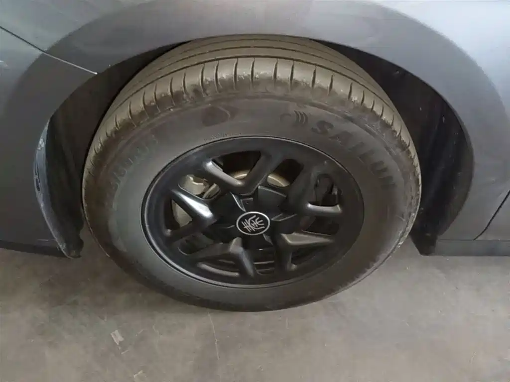 BYD Qin PLUS 2025 DM-i Smart Drive 55KM Leader фото 23