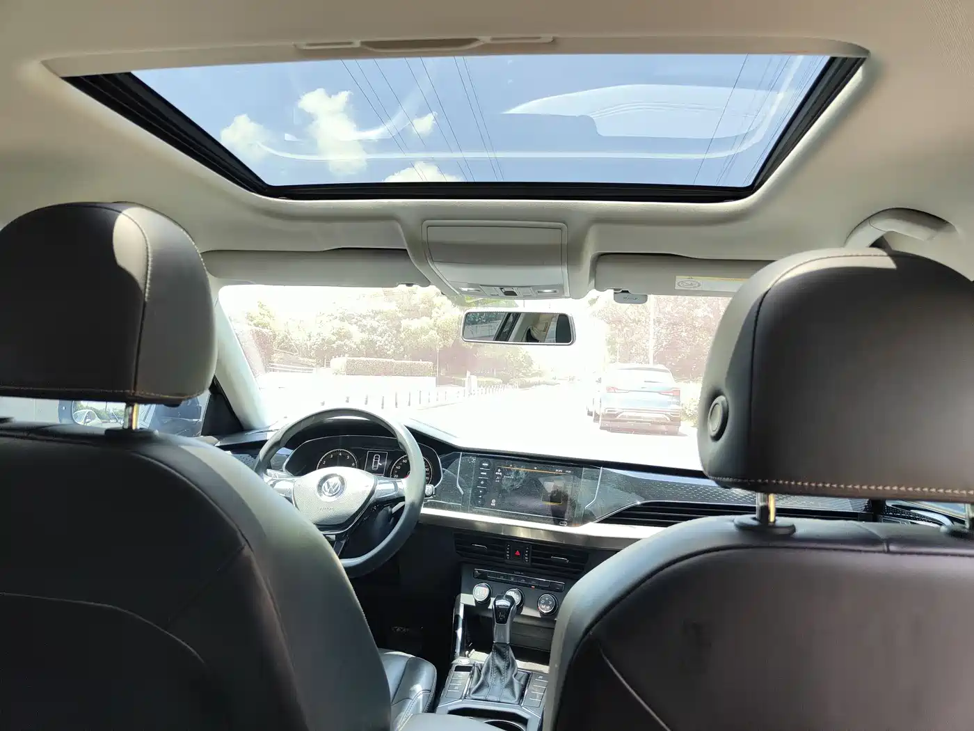 Volkswagen Passat 2021 Model 280TSI Business Edition фото 8
