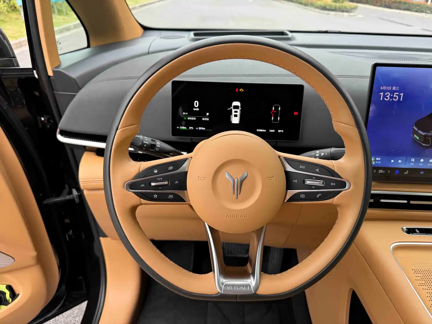 Voyah Auto Voyah Dreamer 2025 PHEV 4WD Kunpeng Premium Edition фото 12
