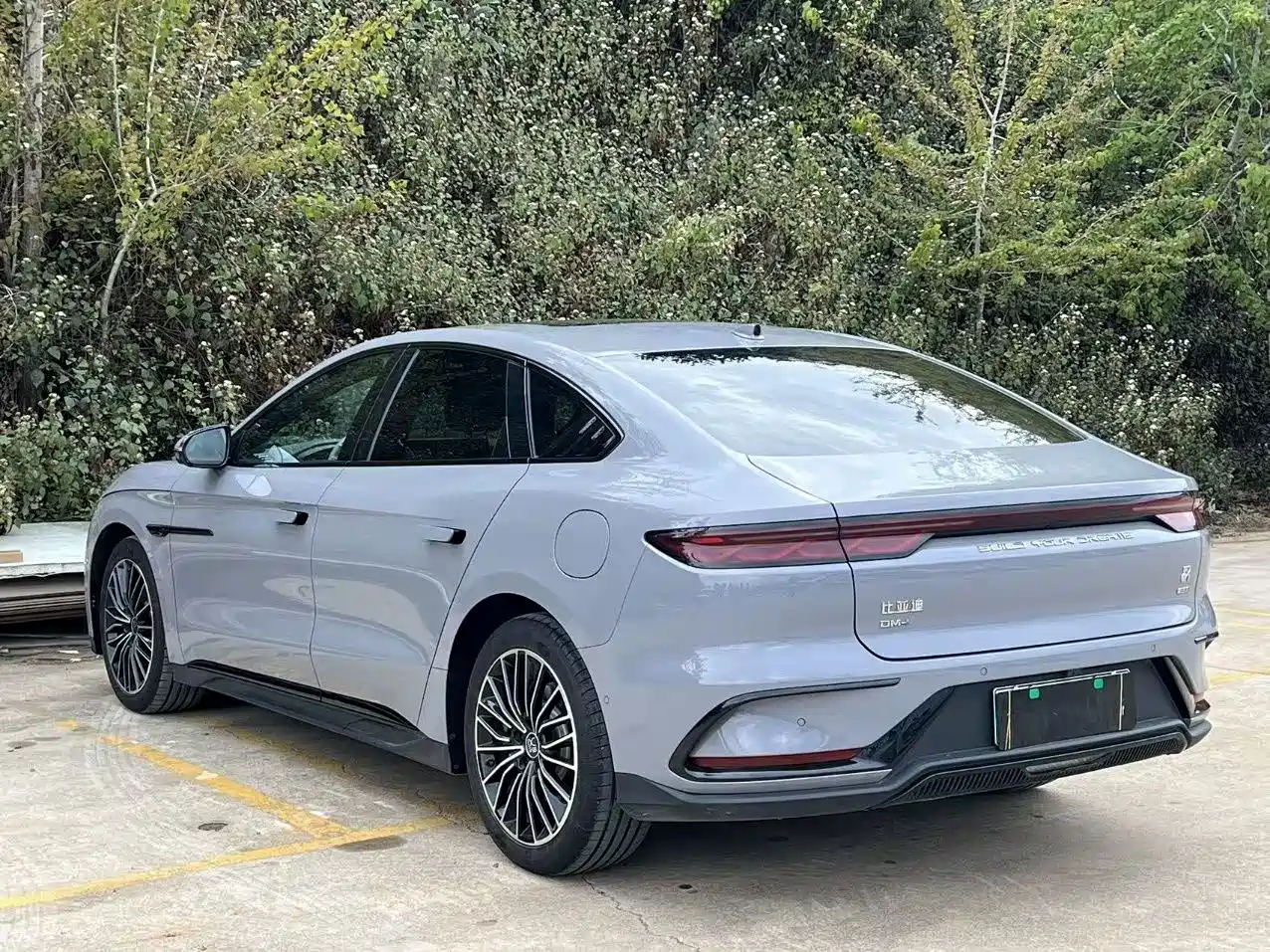 BYD Han 2025 DM-i 125KM LiDAR Smart Driving фото 10