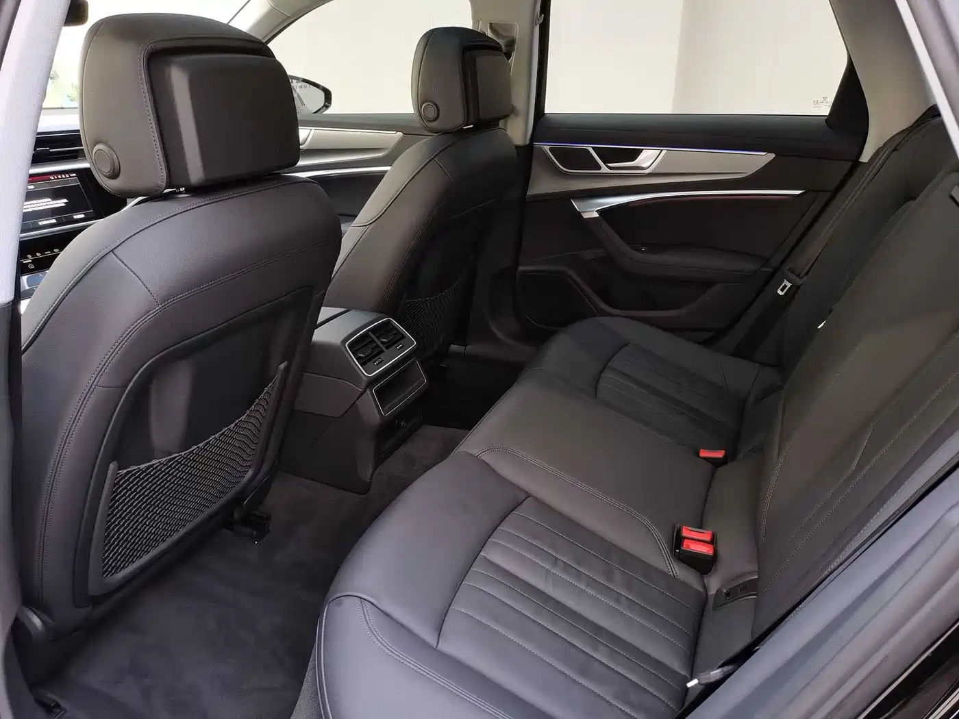 Audi A6 (Import) 2022 allroad quattro Explorer 55 TFSI Premium Off-road фото 8