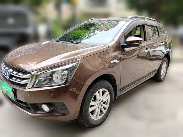  Venucia Venucia T70 2016 2.0L CVT Rui Xing Edition