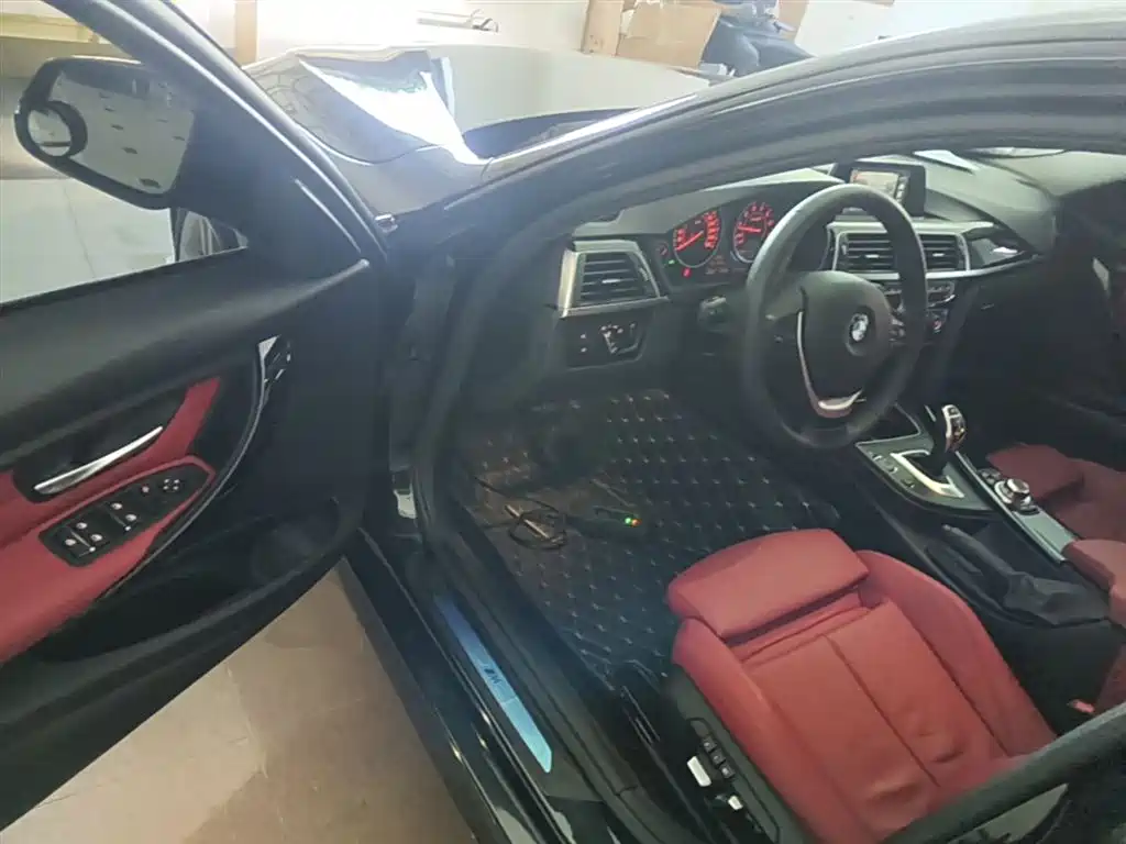 BMW 3 Series 2017 320Li M Sport фото 16