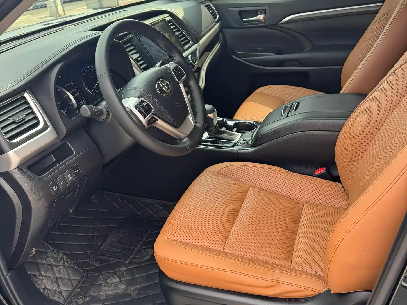 Toyota Highlander 2018 Model 2.0T 4WD Knight Edition 7-Seater China VI фото 8