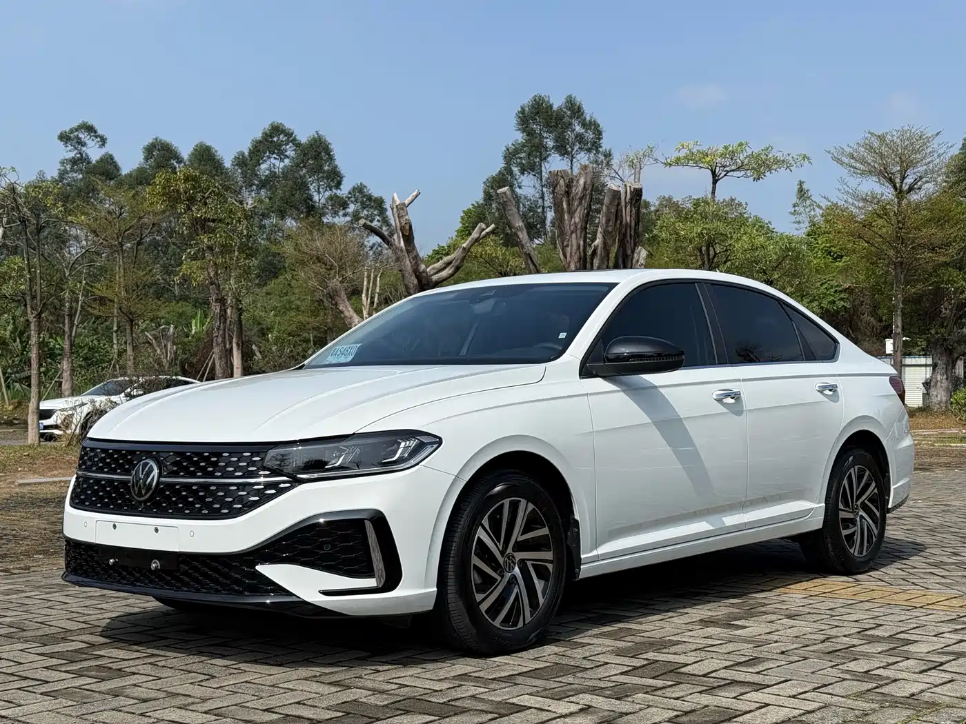 Volkswagen Lavida 2024 Model 300TSI DSG Starlight Leading Edition