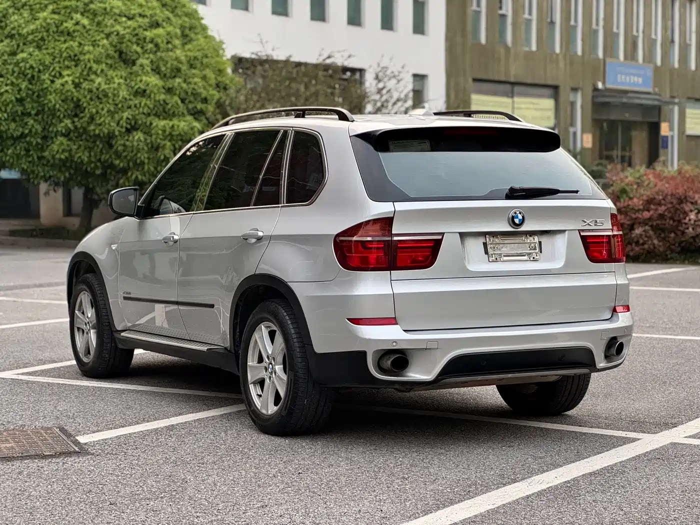 BMW X5 (Import) 2011 xDrive35i Leading Edition фото 3