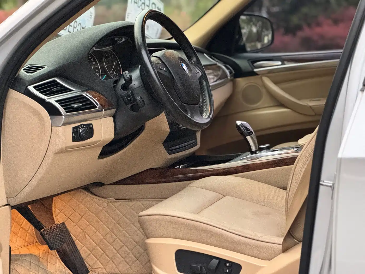 BMW X5 (Import) 2011 xDrive35i Leading Edition фото 8
