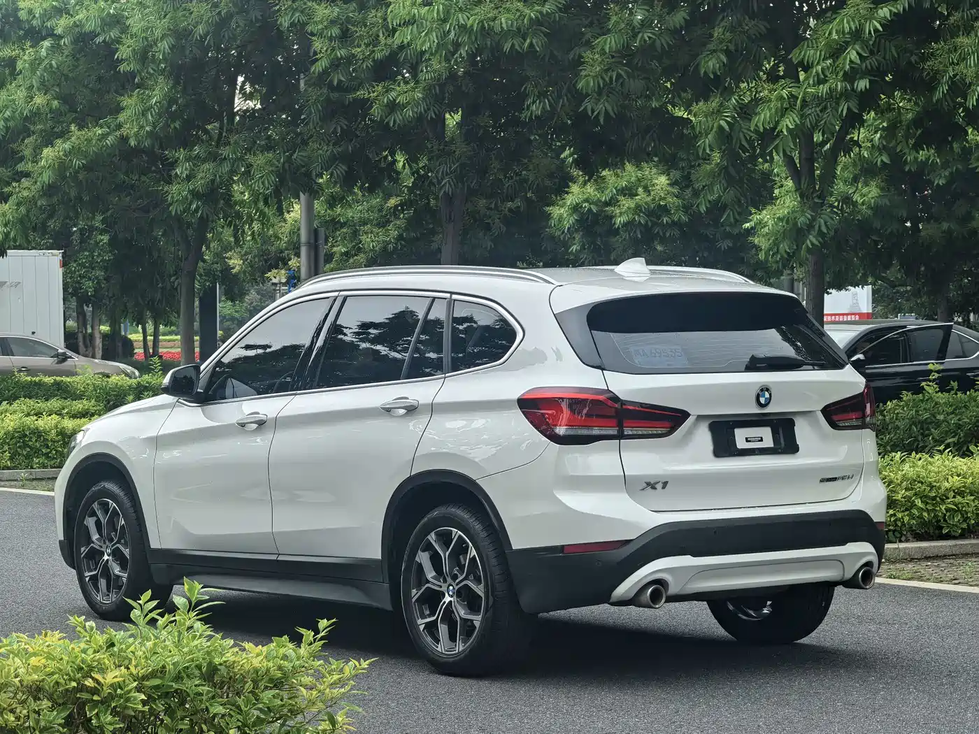 BMW X1 2022 sDrive25Li Leading фото 9