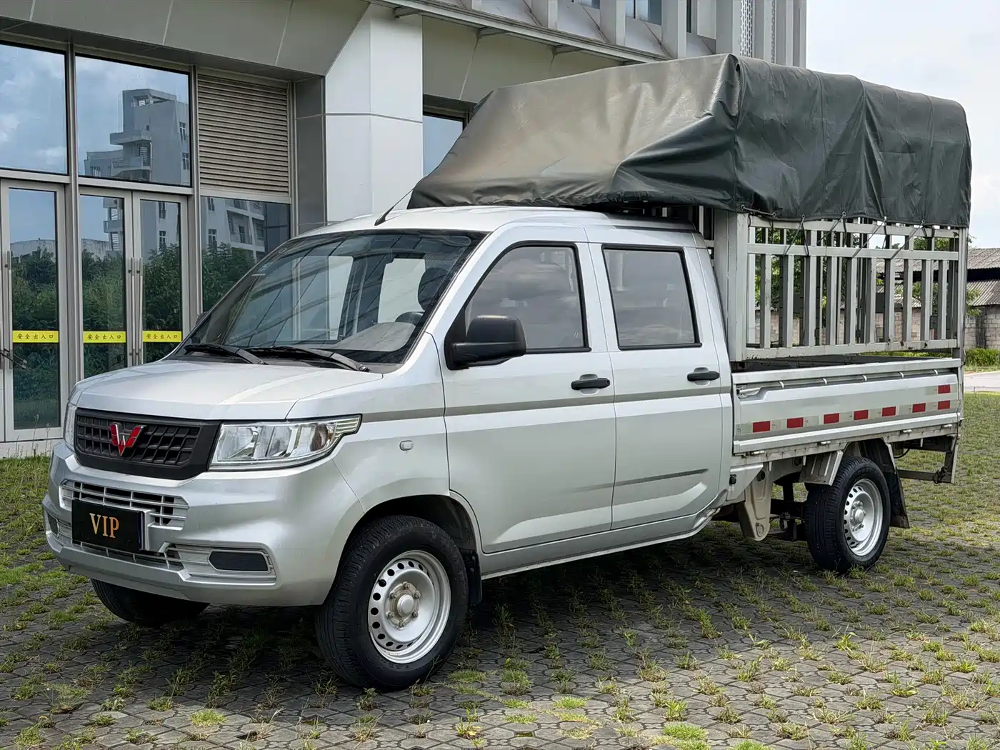 Wuling Motors Wuling Rongguang New Truck 2021 2021 1.8L Rural Vehicle Edition LV0 Extended Double Row LJ479Q6