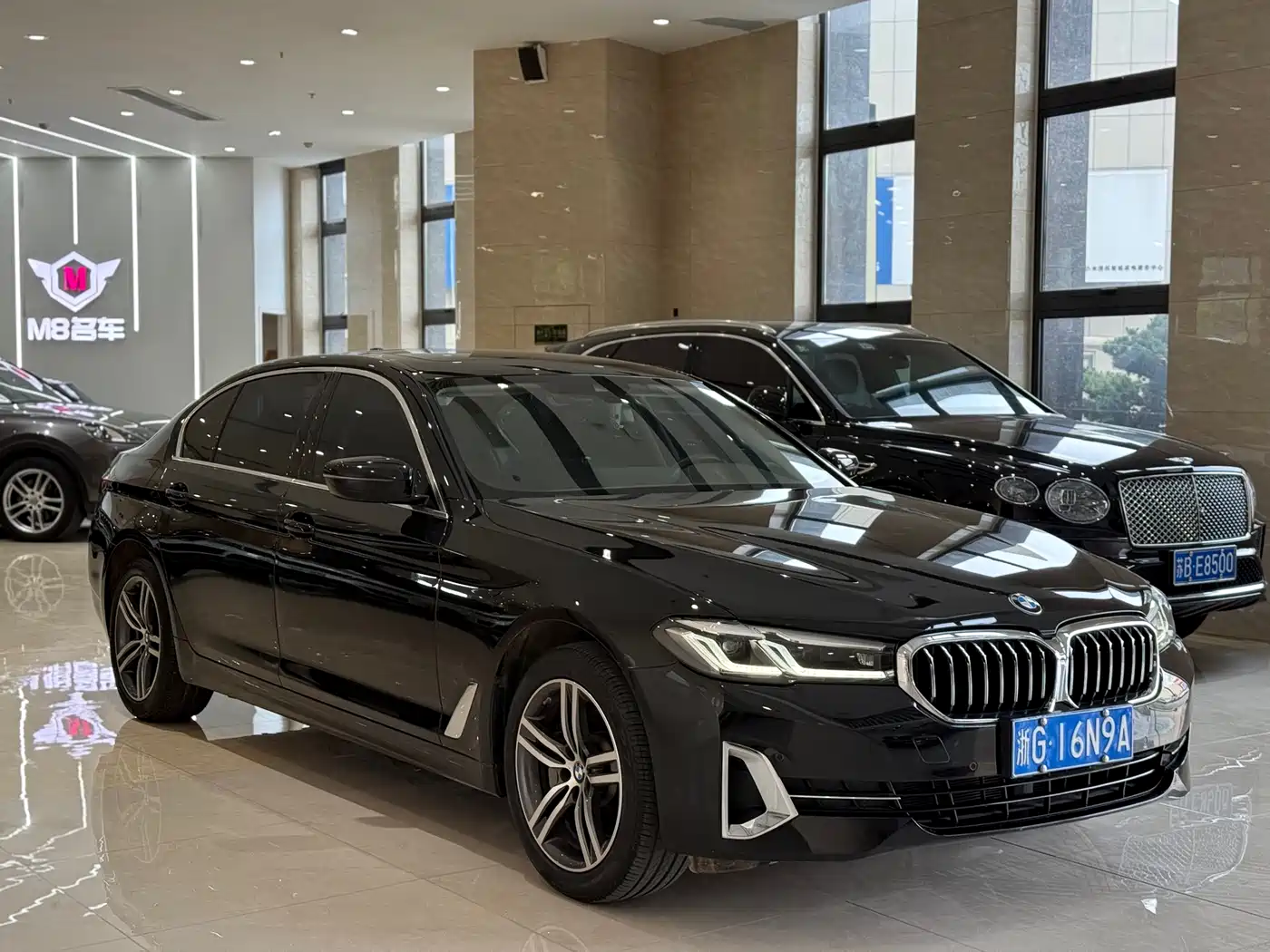 BMW 5 Series 2023 530Li Leading Luxury Package фото 3