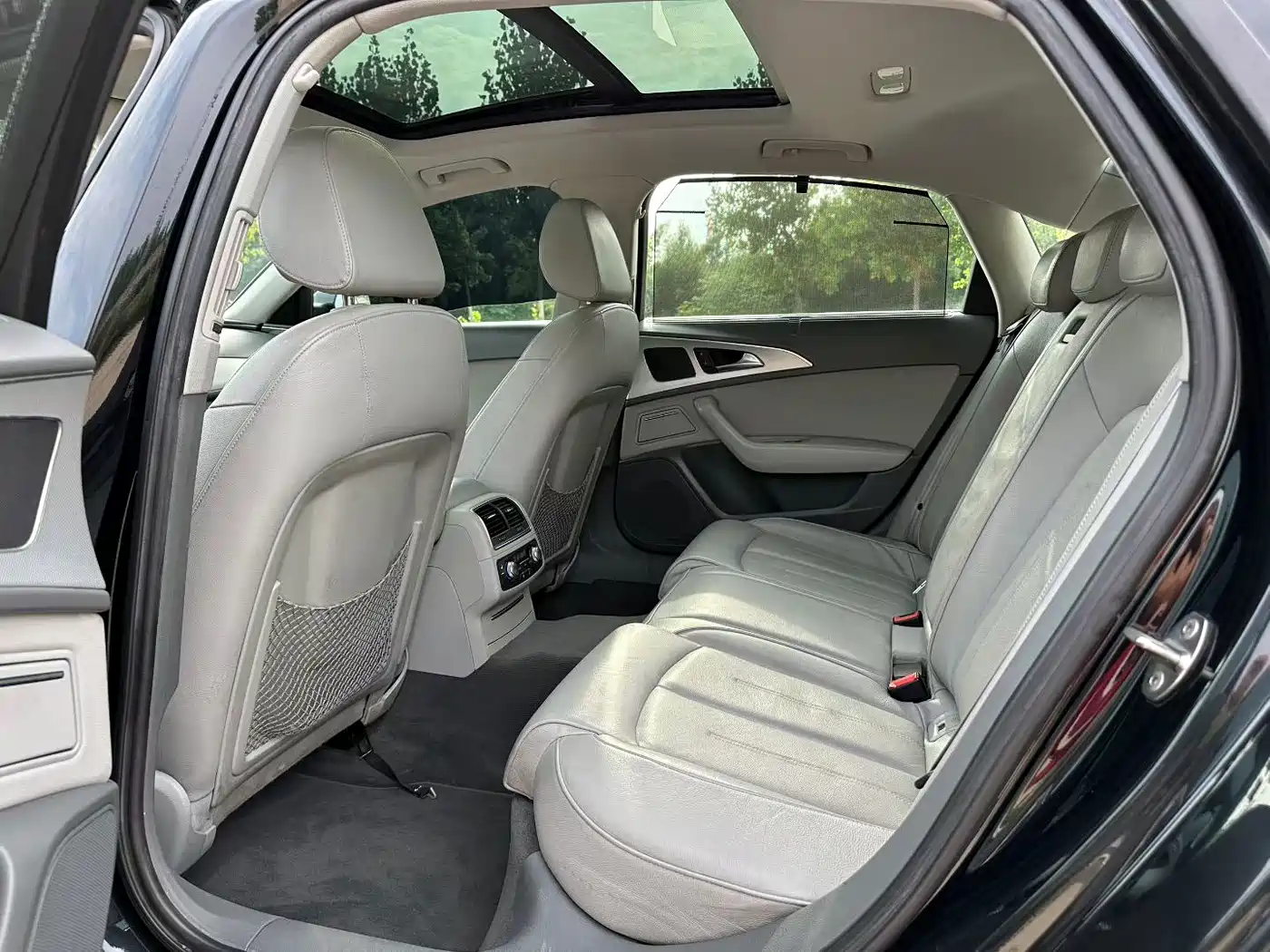 Фото 8 - Audi A6L