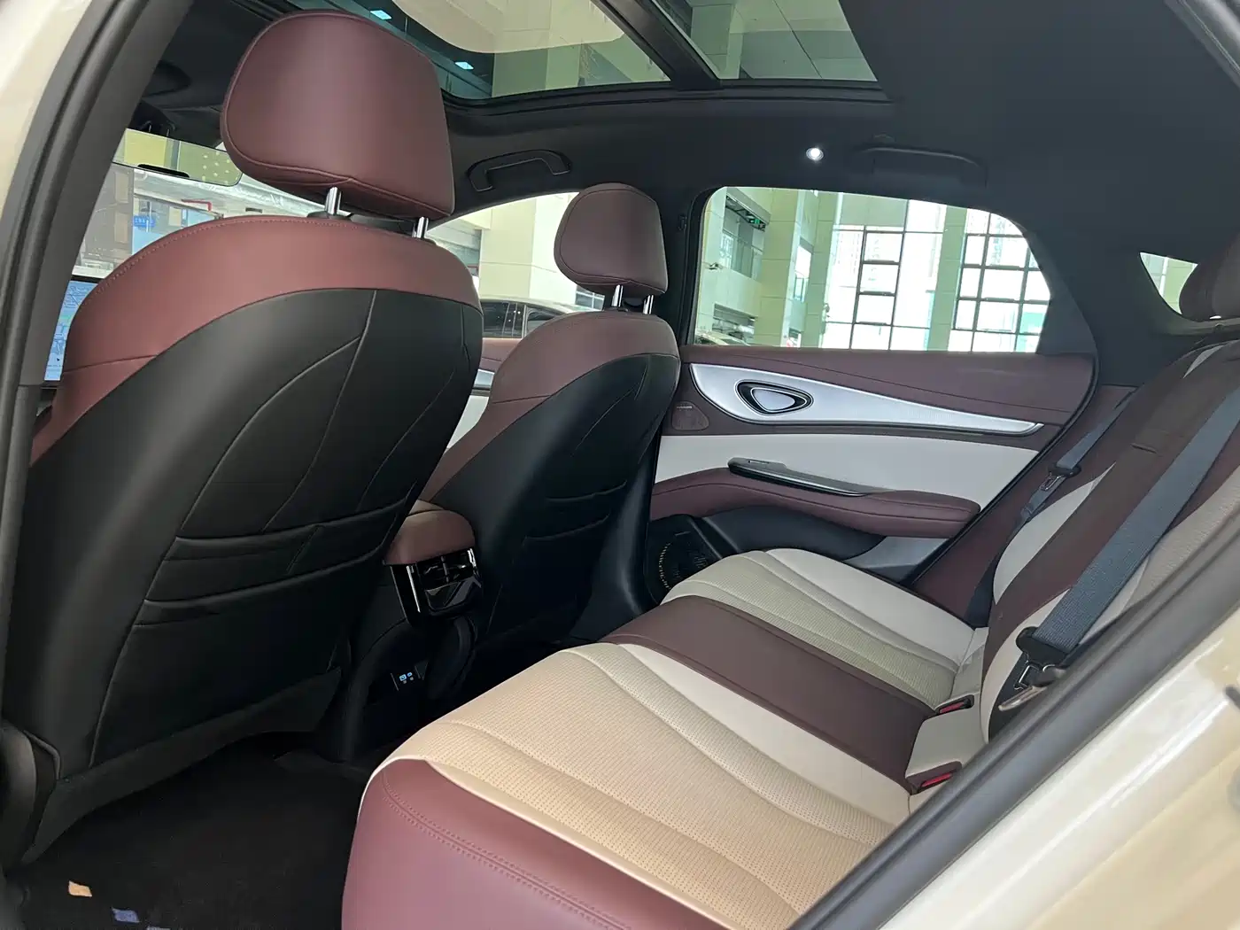 BYD Seal 07 DM-i 2025 Smart Drive Edition DM-i 1.5L 125km Premium фото 7