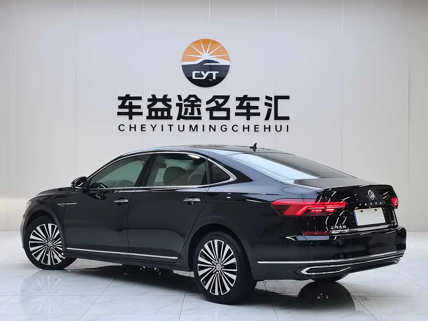 Volkswagen Passat 2019 330TSI Premium Edition China V фото 4